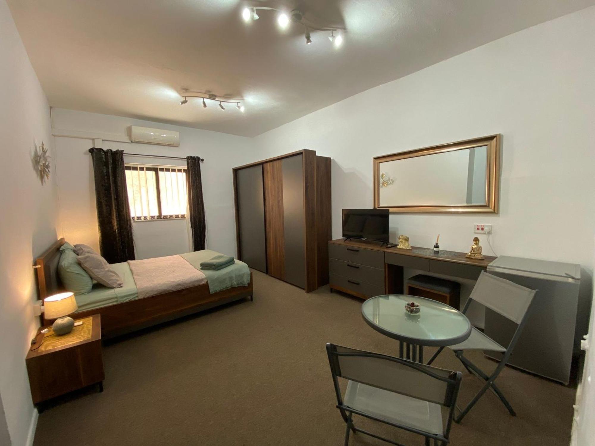 Apartment Sea Breeze Retreat - Comfort In The Heart Of Sliema